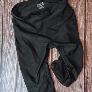 Reebok 11" Inseam Active Shorts Size Small